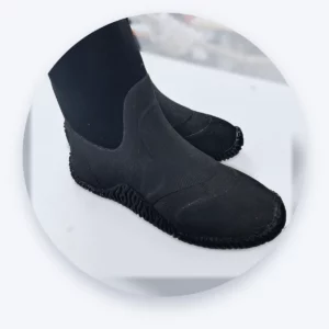 Bottes sur combinaison étanche